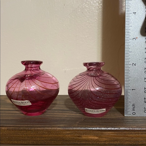 Vintage pink Costa Boda miniature art glass swirly cranberry Swedish glass maker - Picture 3 of 10
